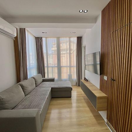 Mara Central Apartment 3 Tirana Kültér fotó