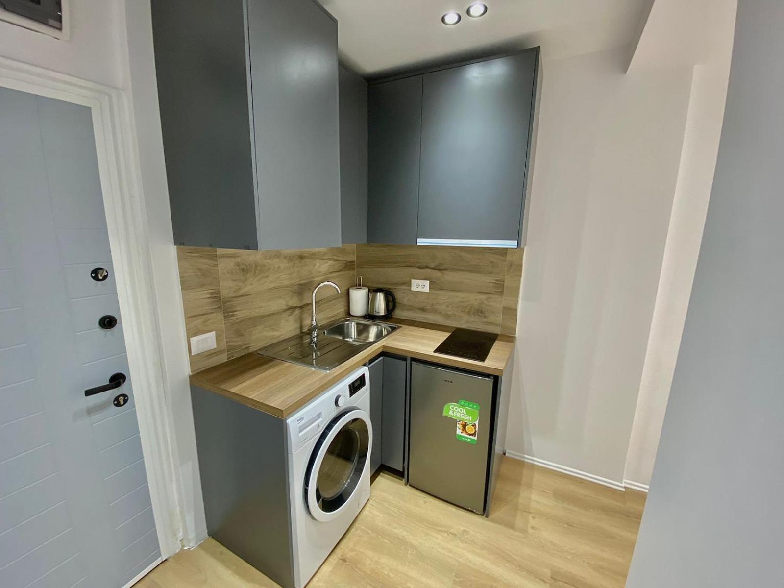 Mara Central Apartment 3 Tirana Kültér fotó