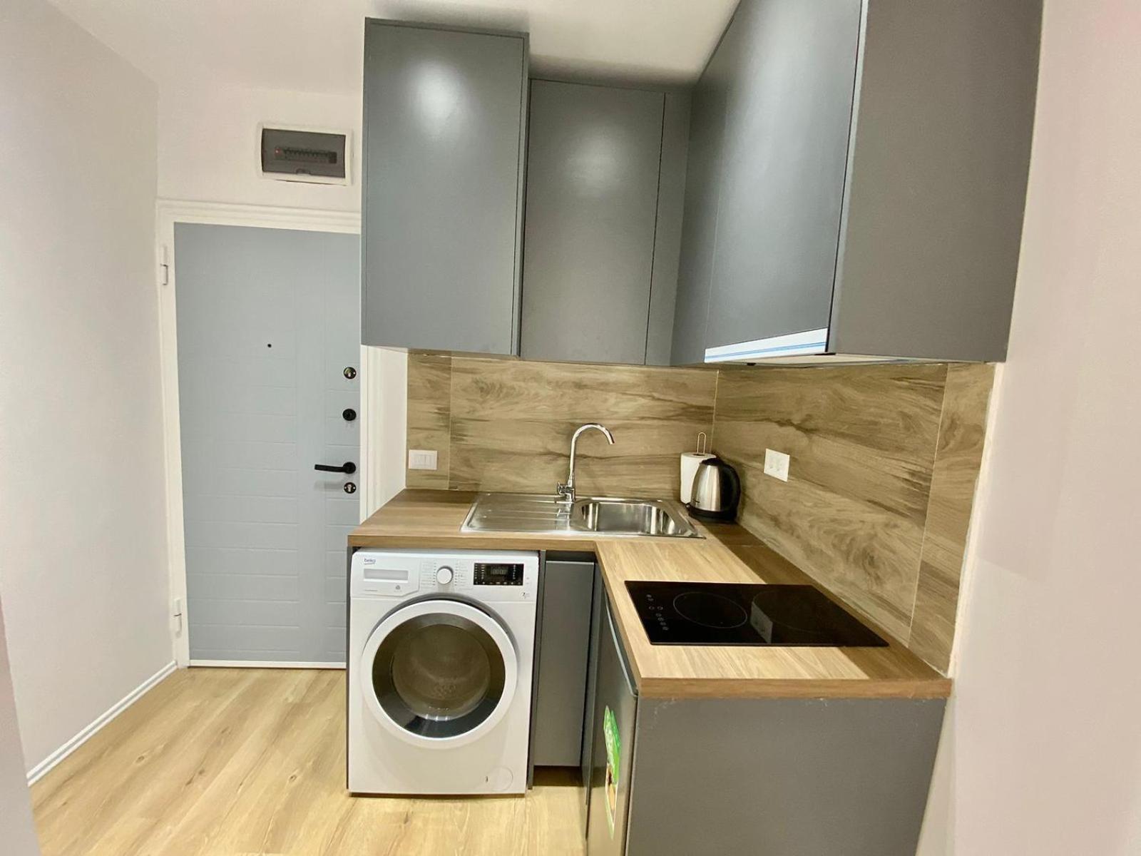 Mara Central Apartment 3 Tirana Kültér fotó