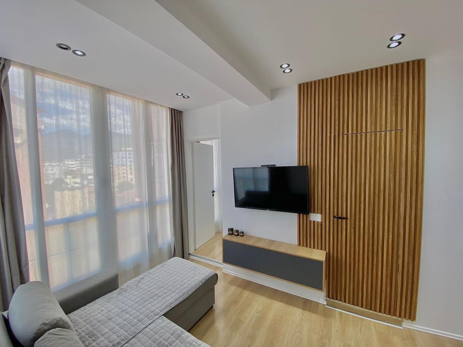 Mara Central Apartment 3 Tirana Kültér fotó